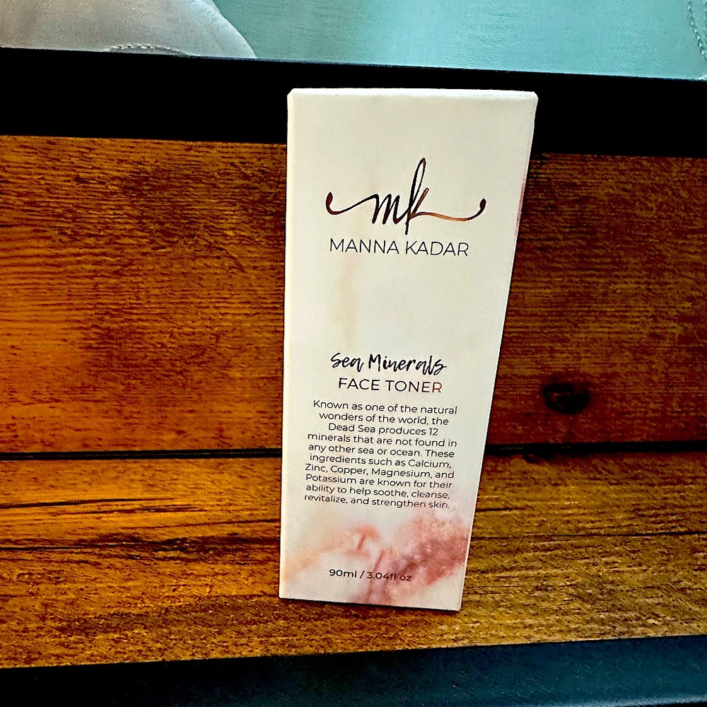 NIB MANNA KADAR SEA MINERALS FACE TONER